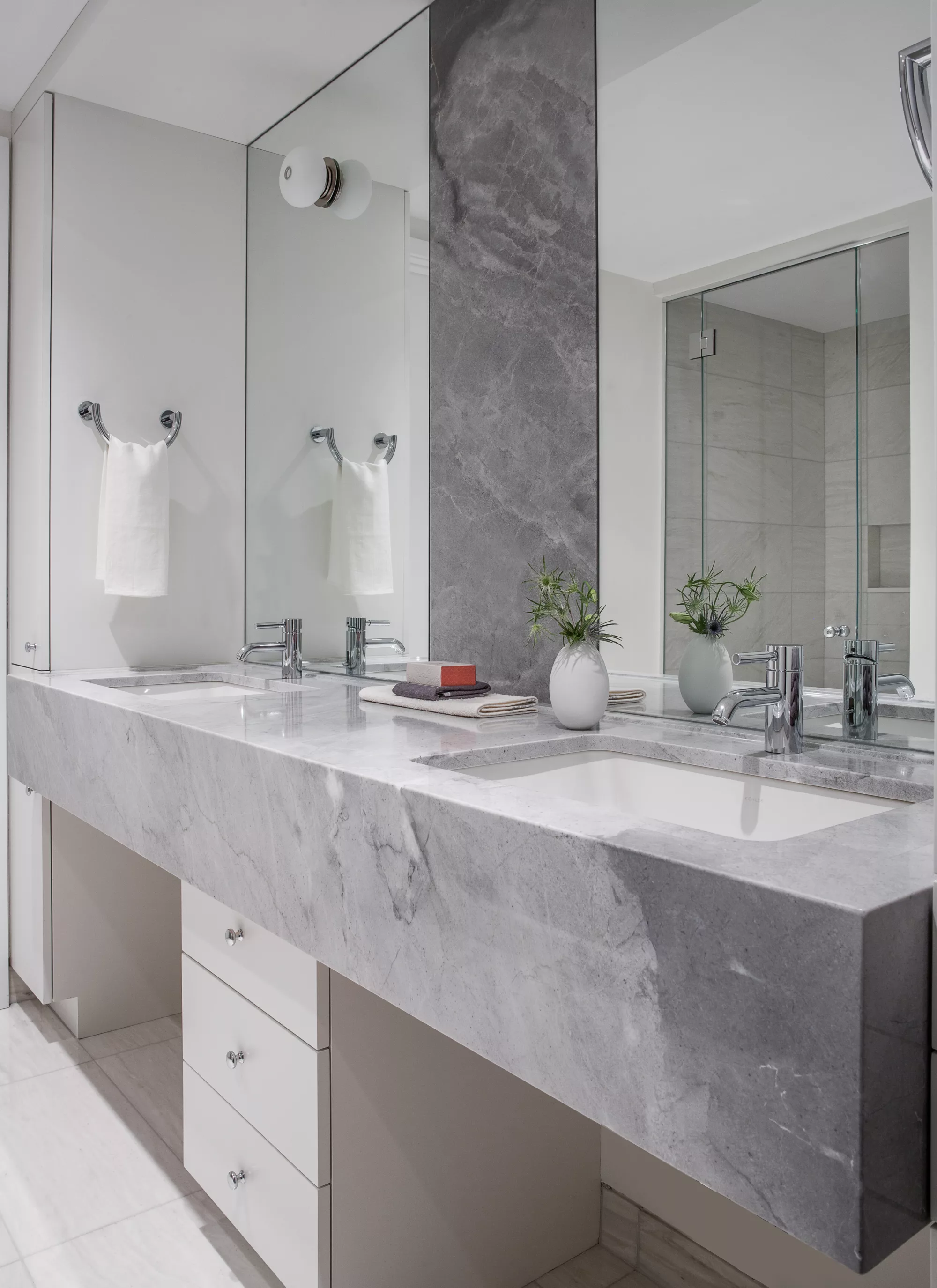 Hacin 505 Tremont Michael Stavaridis 6385